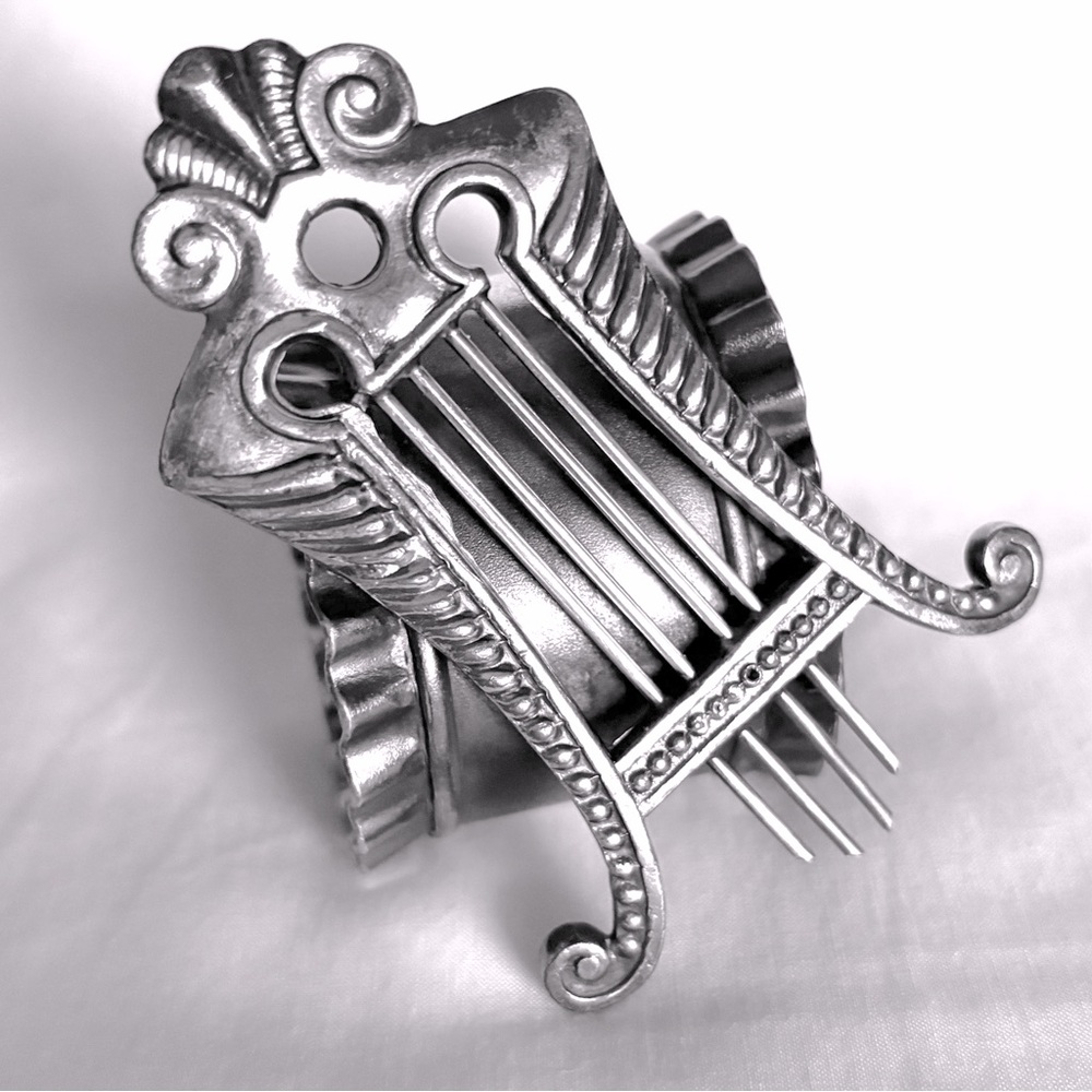 Antique Victorian Napkin Ring Lyre Silver Plate Figural Vintage Monogrammed